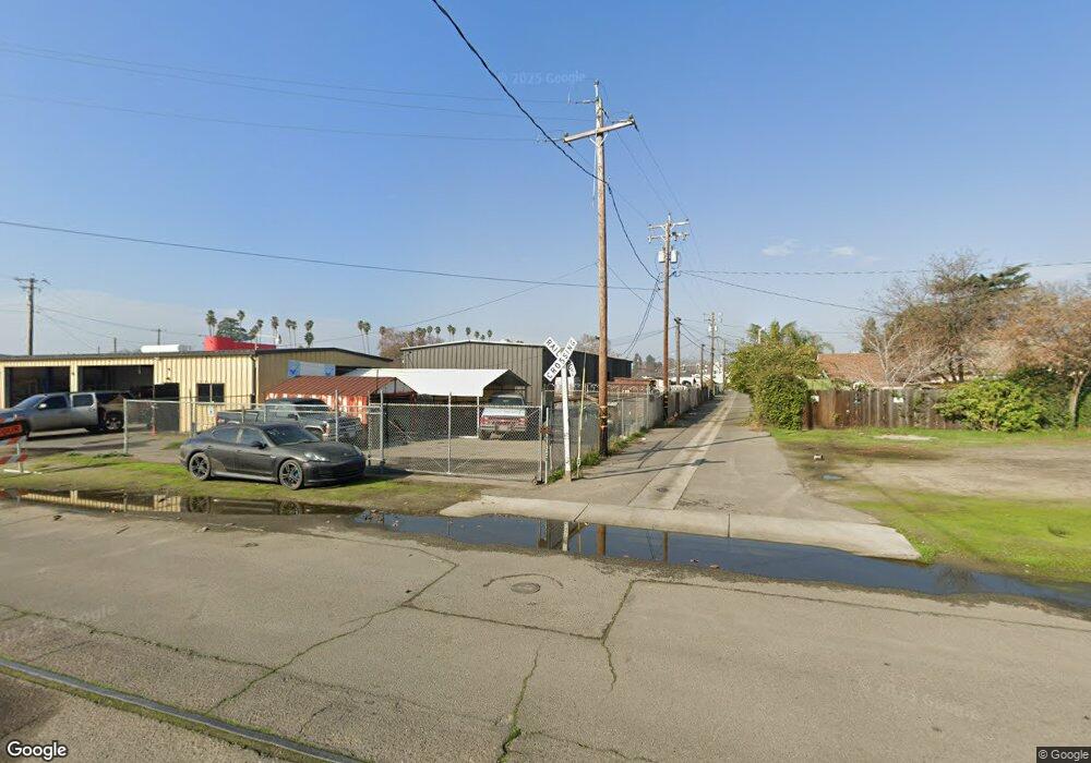 291 5th St, Turlock, CA 95380 - photo 1