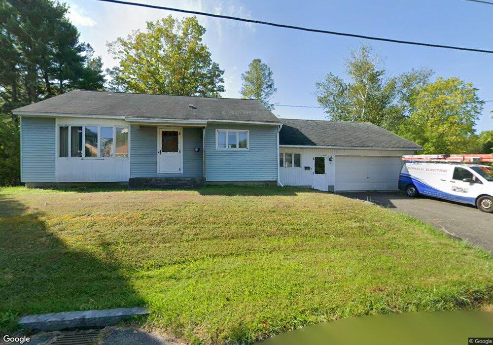 14 Beecher St, Adams, MA 01220 - photo 1