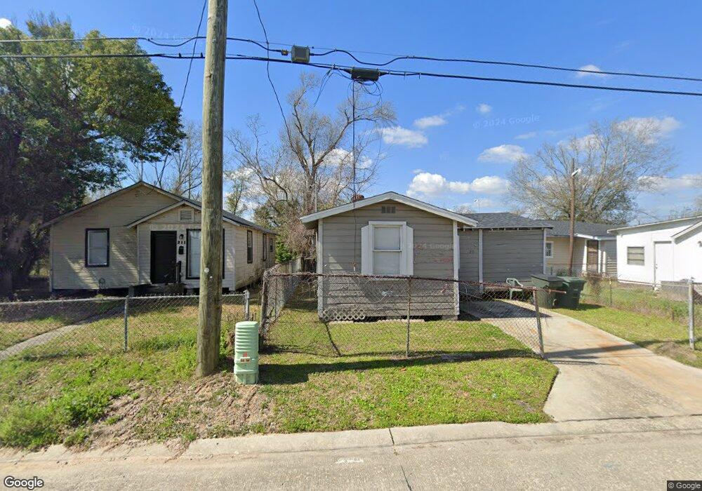 211 Libby St, Lake Charles, LA 70601 - photo 1