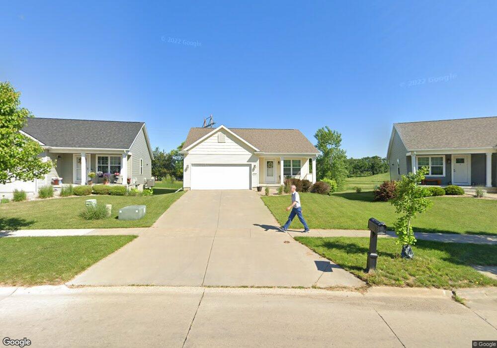 2148 Sugar Creek Dr NW, Cedar Rapids, IA 52405 - photo 1