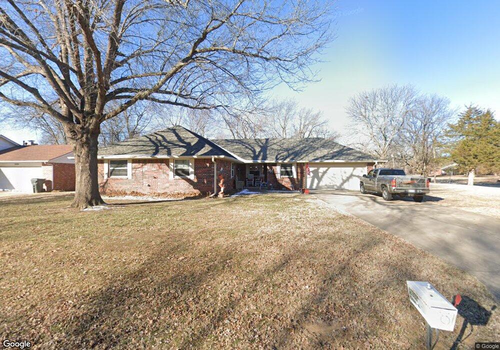 1321 Parkland Ave, Claremore, OK 74017 - photo 1