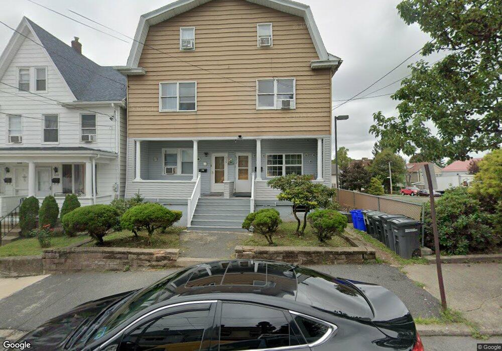 652 N Wyoming St, Hazleton, PA 18201 - photo 1