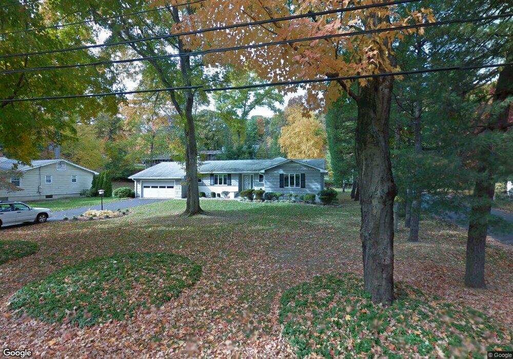 128 Random Rd, Fairfield, CT 06825 - photo 1