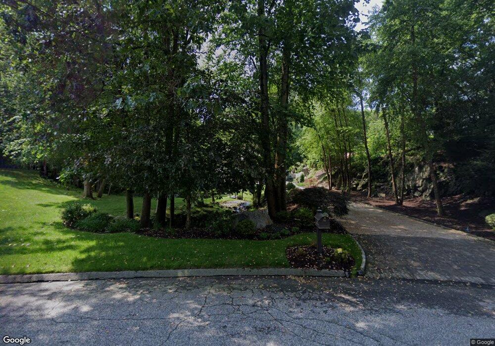 655 Cedar Grove, Orange, CT 06477 - photo 1