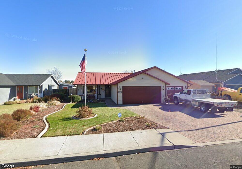 1652 NE 8th St, Redmond, OR 97756 - photo 1