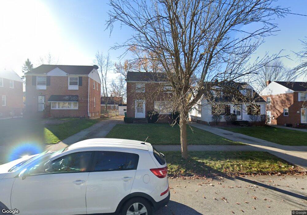 21306 Hillgrove Ave, Maple Heights, OH 44137 - photo 1