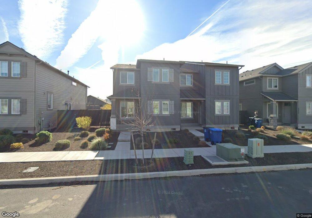 2562 NW Spruce Cone Ln, Redmond, OR 97756 - photo 1