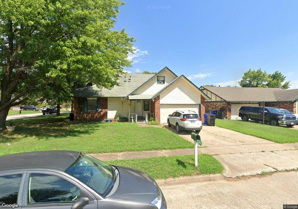 5701 S Elm Ave, Broken Arrow, OK 74011 - photo 1