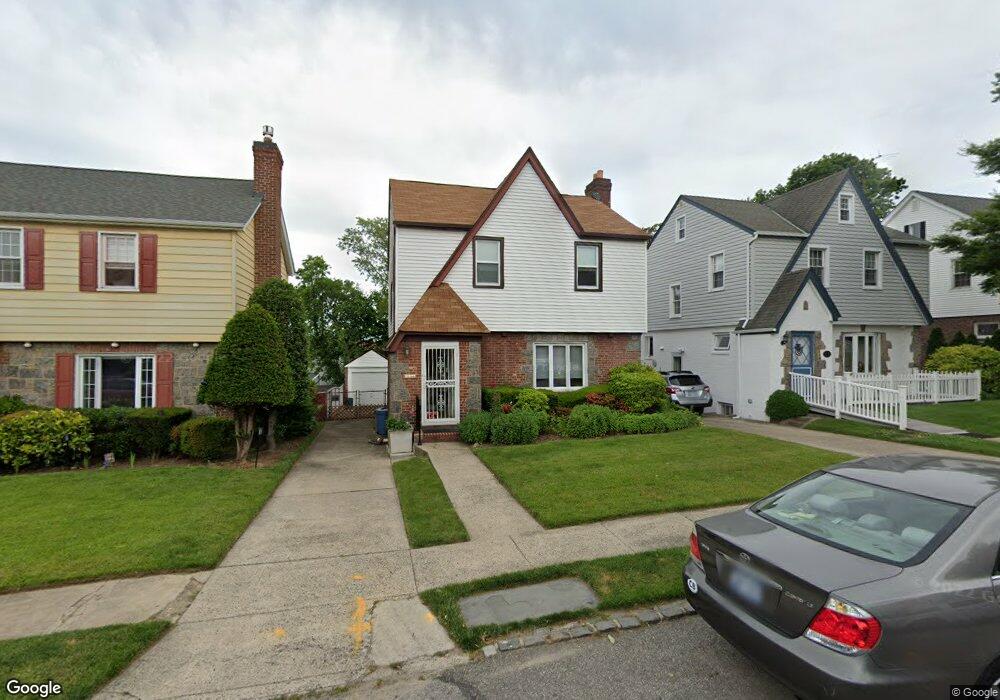 1517 146th St, Whitestone, NY 11357 - photo 1