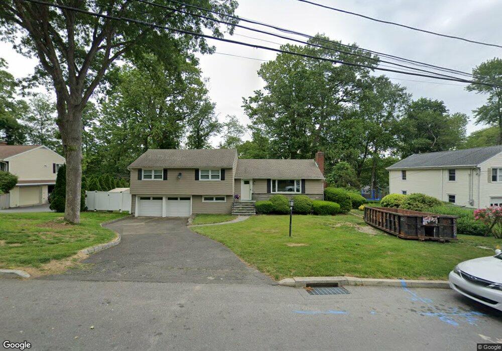 154 Ferncliff Rd, Fairfield, CT 06825 - photo 1