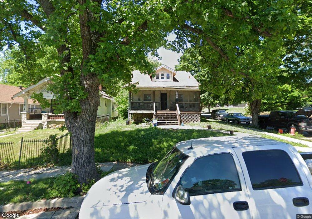 5800 Brooklyn Ave, Kansas City, MO 64130 - photo 1