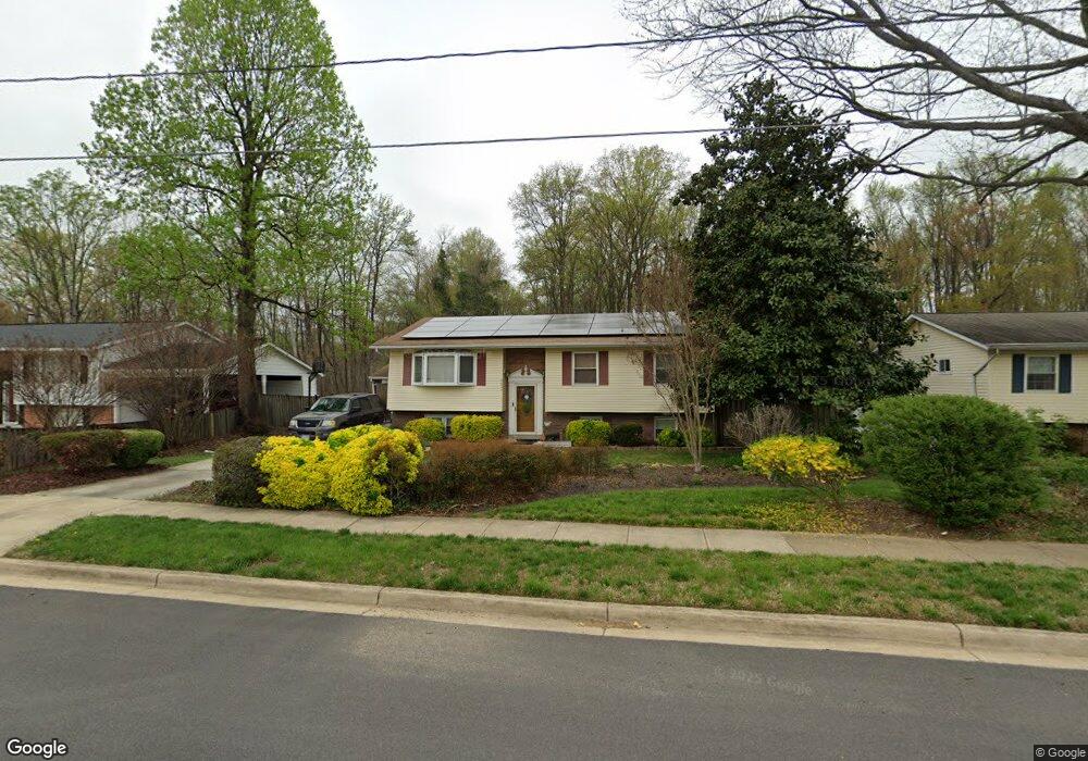 8627 Lagrange St, Lorton, VA 22079 - photo 1