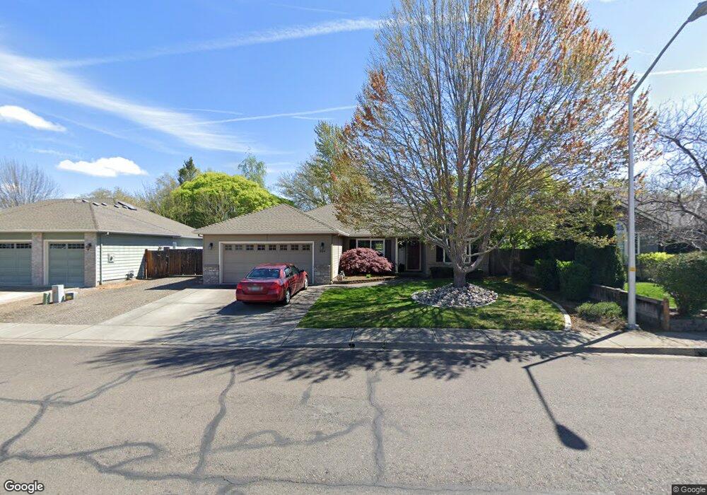 904 Mendolia Way, Central Point, OR 97502 - photo 1