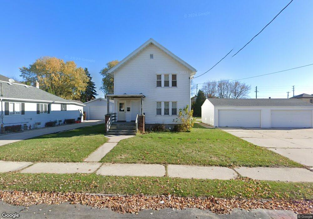 417 N 7th St, Manitowoc, WI 54220 - photo 1