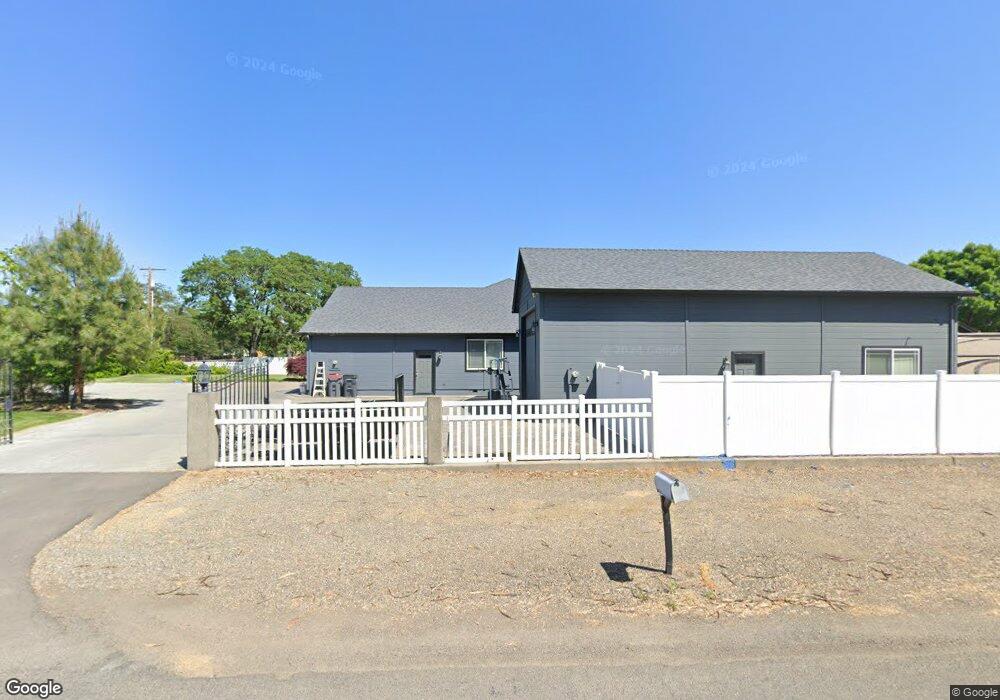 465 Gibbon Rd, Central Point, OR 97502 - photo 1