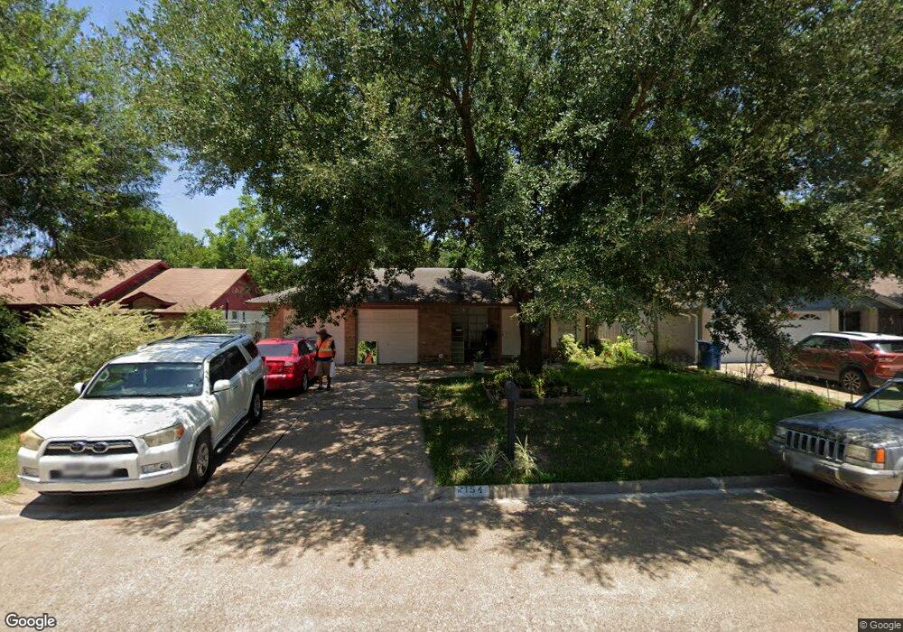 2154 Beaver Bend Rd, Houston, TX 77088 - photo 1