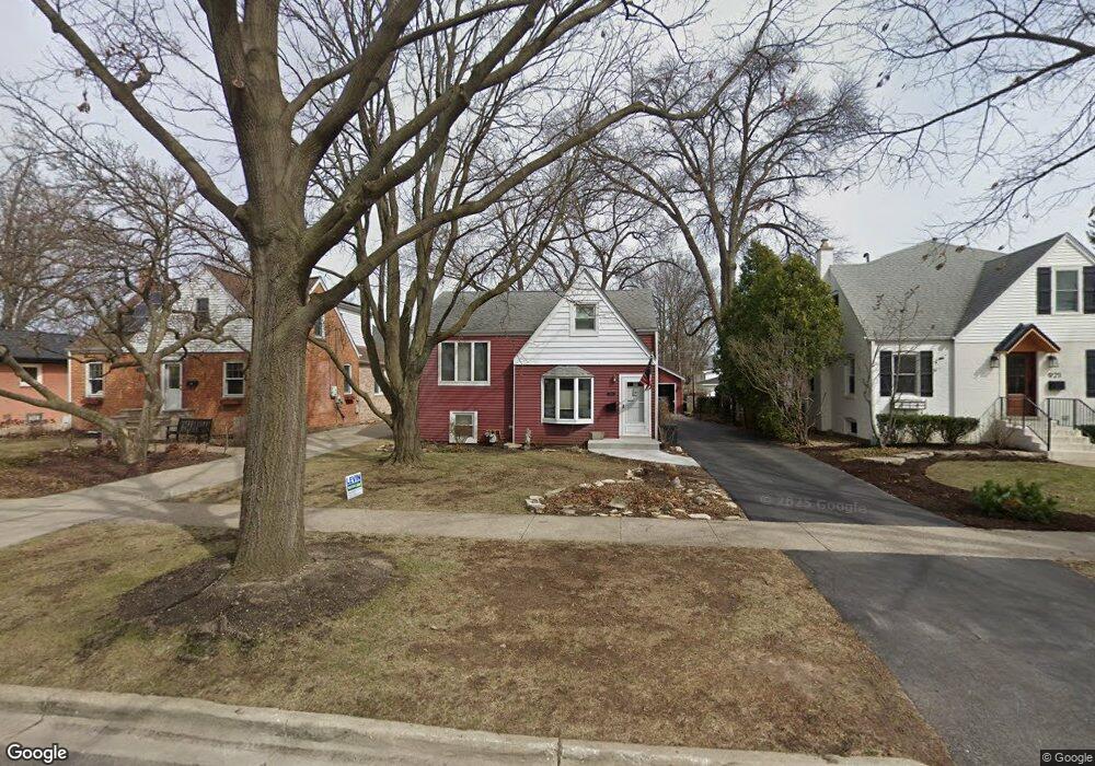 919 S Hillside Ave, Elmhurst, IL 60126 - photo 1