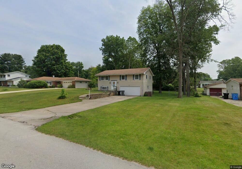 53210 Oakton Dr, South Bend, IN 46635 - photo 1