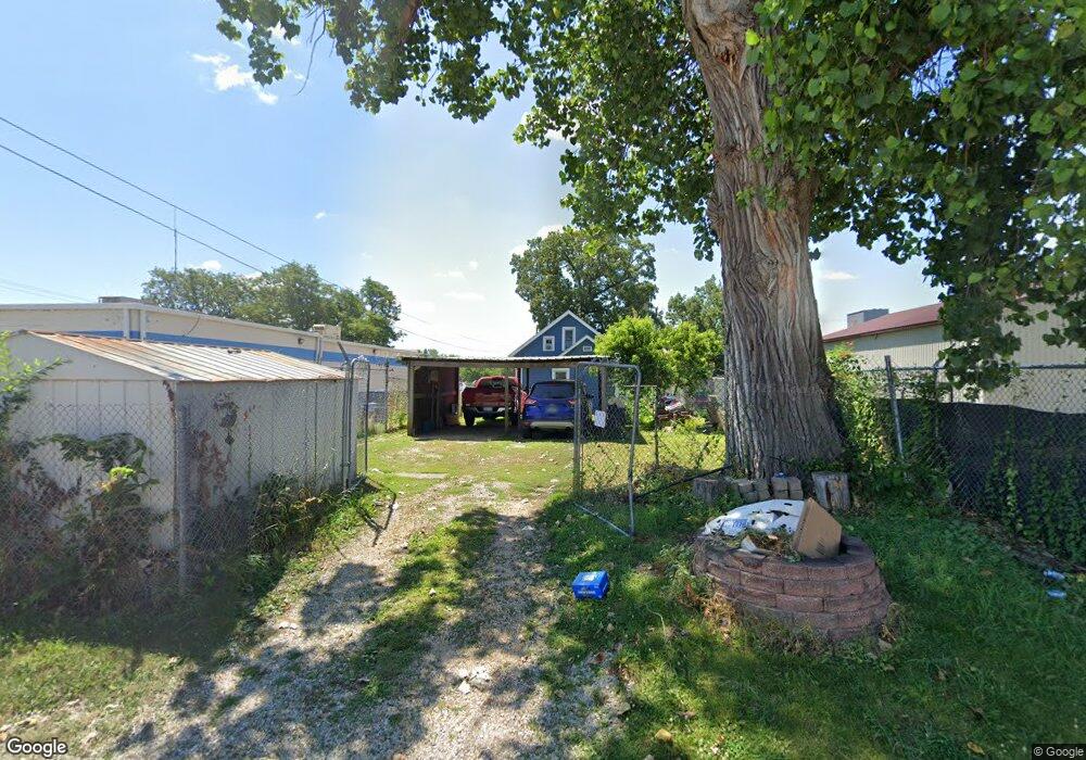 1716 W 2nd St, Davenport, IA 52802 - photo 1