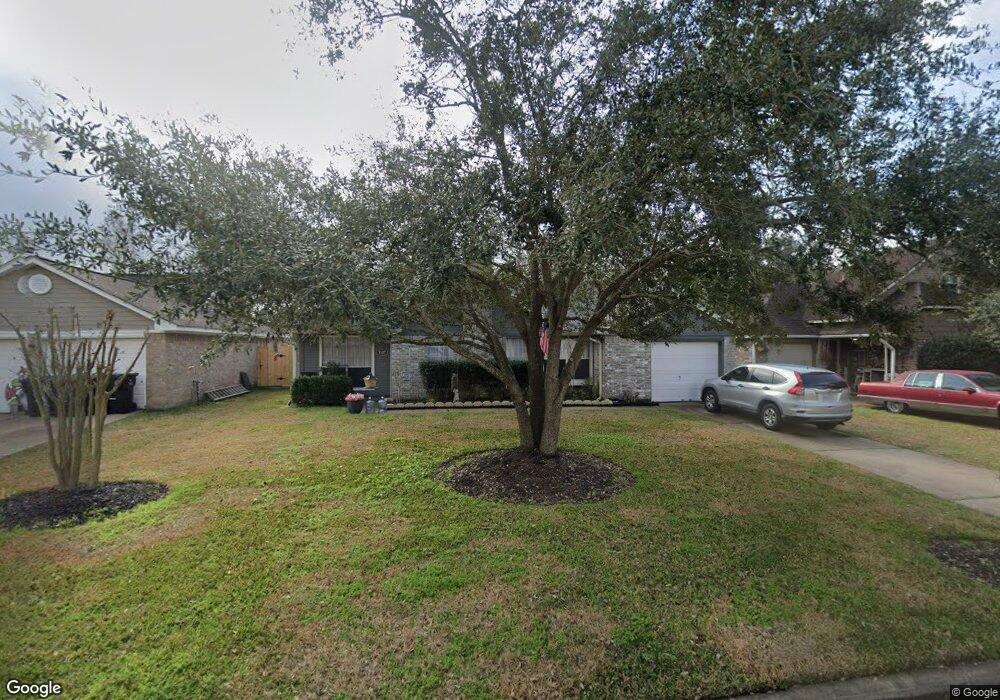 3107 Wood Fox Dr, Alvin, TX 77511 - photo 1