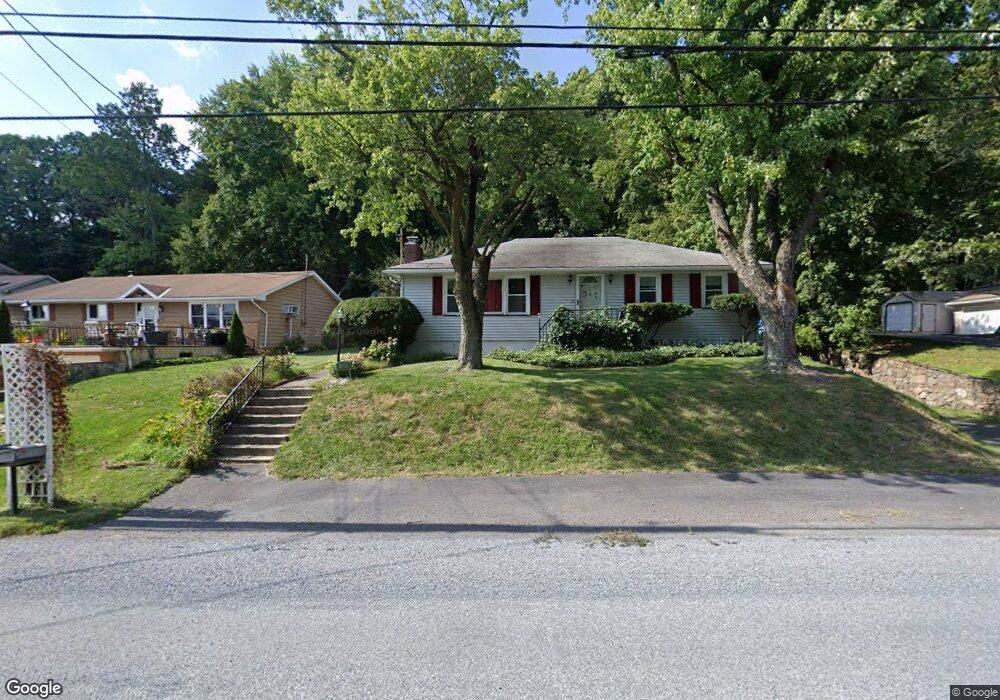 1075 Constitution Ave, Pen Argyl, PA 18072 - photo 1