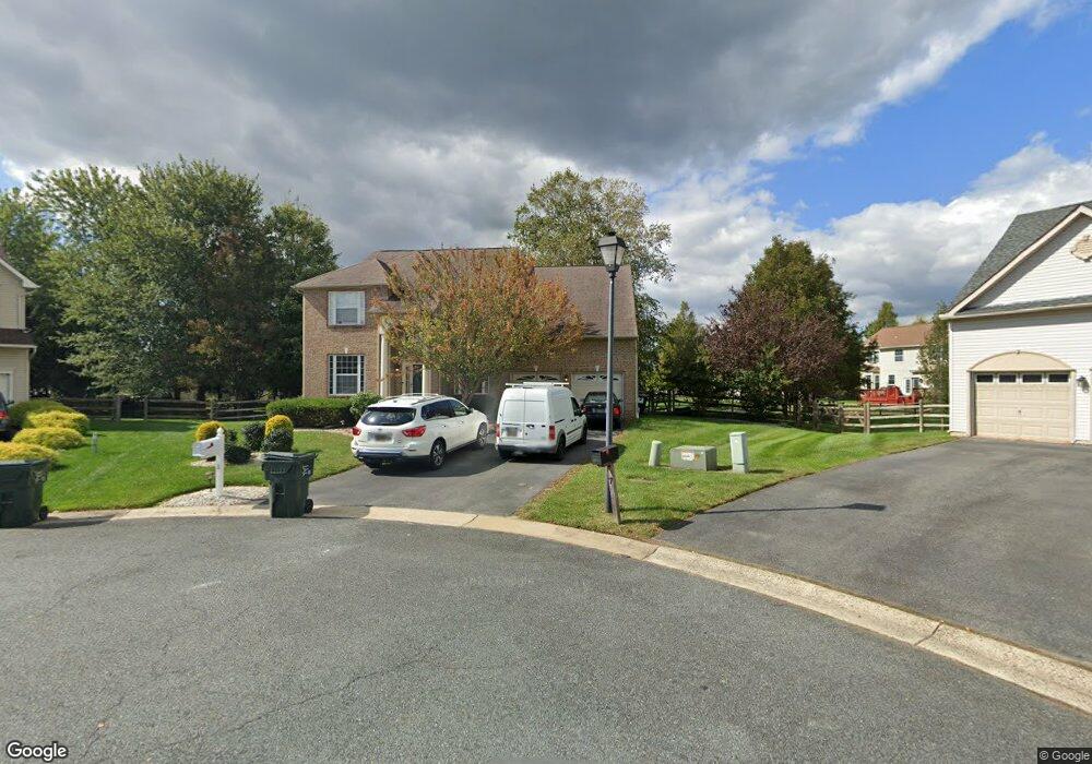 8 Iris Cir, Bear, DE 19701 - photo 1