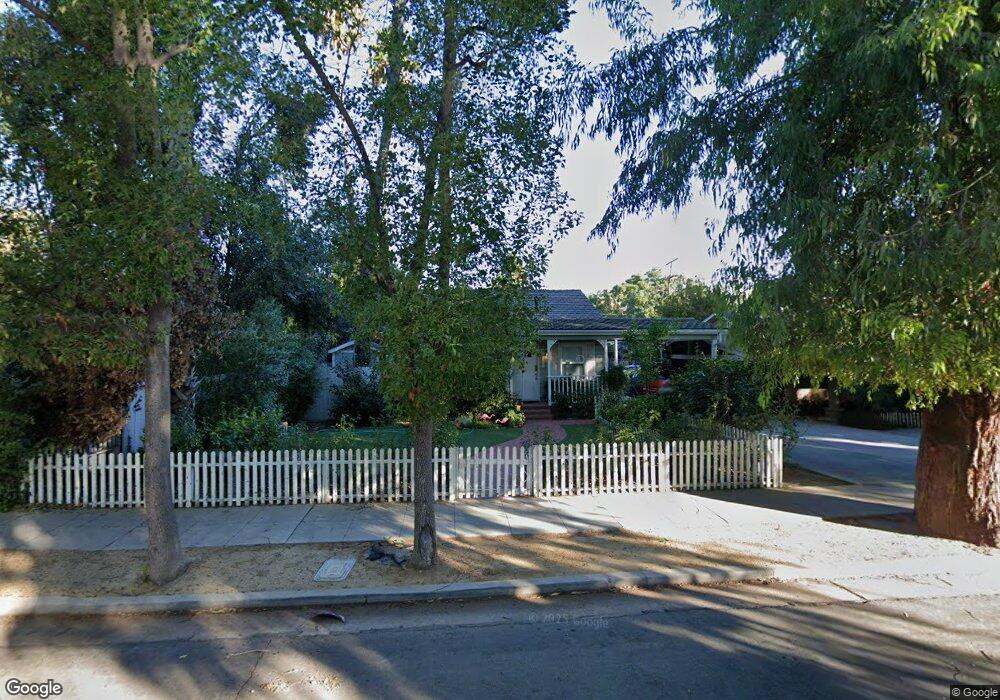 22045 Lopez St, Woodland Hills, CA 91364 - photo 1