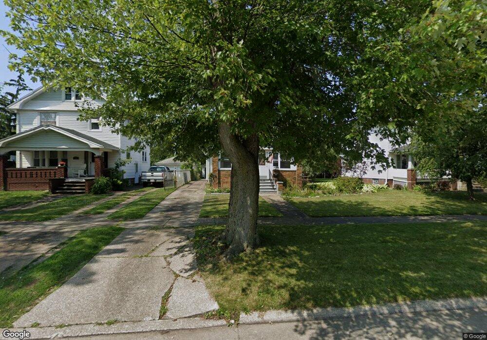 1761 E 34th St, Lorain, OH 44055 - photo 1