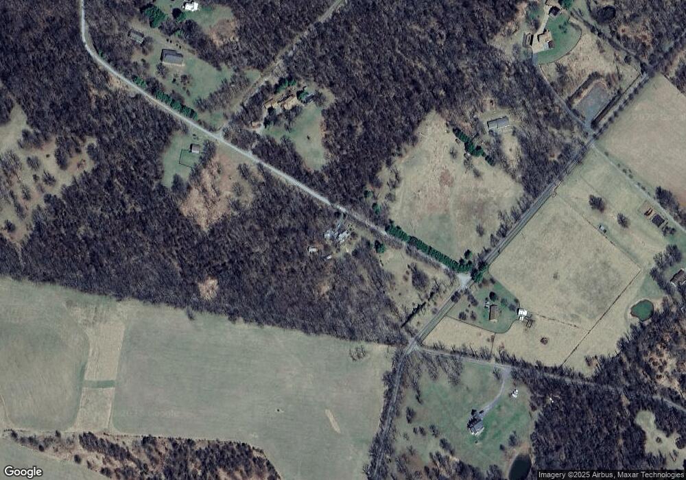 20011 Forest Hill Ln, Bluemont, VA 20135 - photo 1