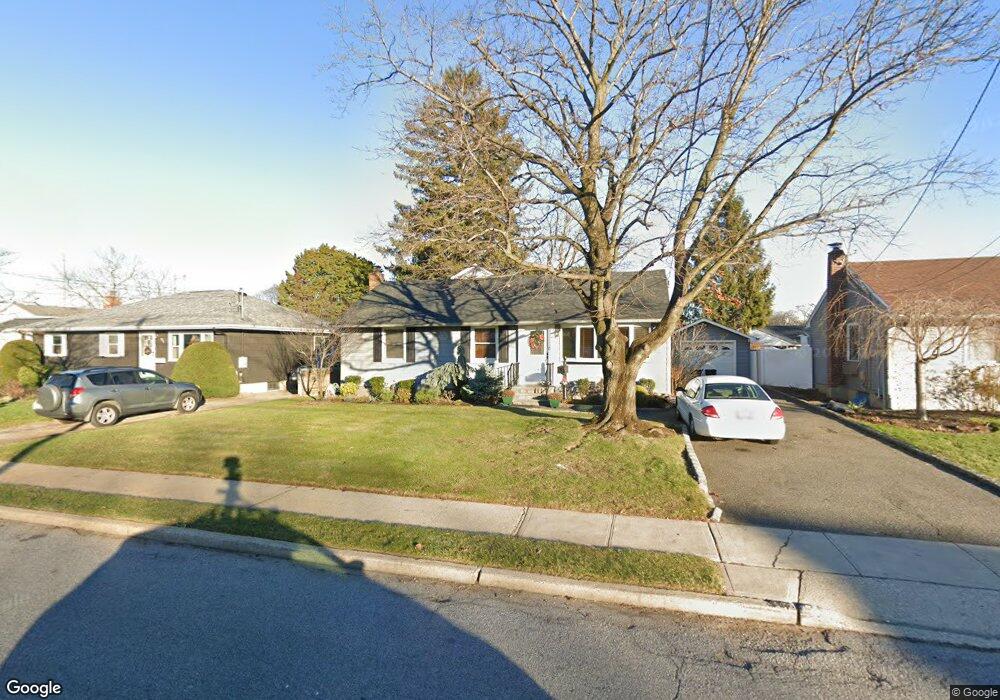 909 Bellmore Rd, North Bellmore, NY 11710 - photo 1