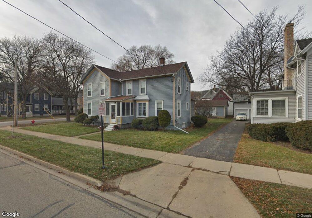 320 S Harrison St unit 320, Algonquin, IL 60102 - photo 1