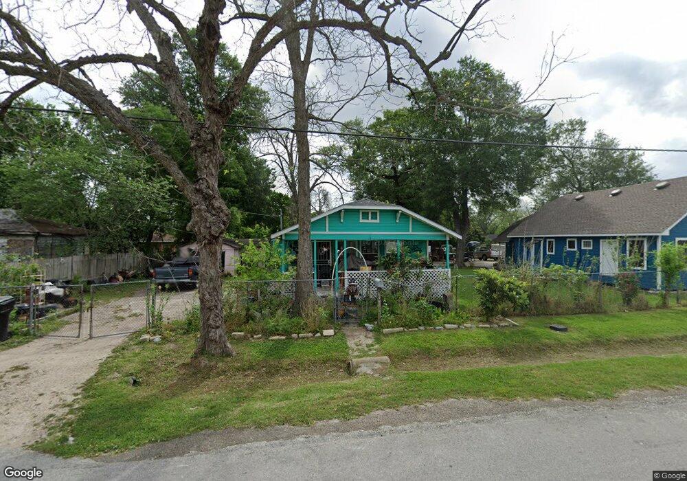 4606 Linn St, Houston, TX 77026 - photo 1