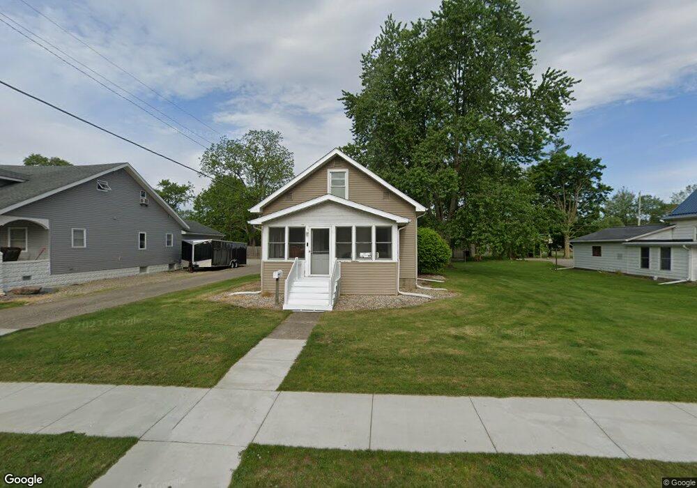 352 N Locke St, Nappanee, IN 46550 - photo 1