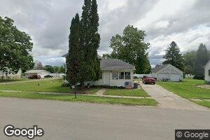 303 3rd St S, Coggon, IA 52218
