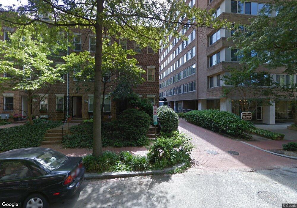 931 25th St NW, Washington, DC 20037 - photo 1