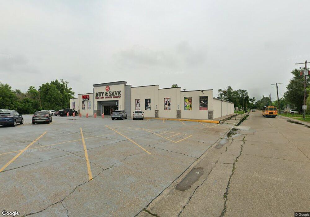 1833 Gerstner Memorial Dr, Lake Charles, LA 70615 - photo 1