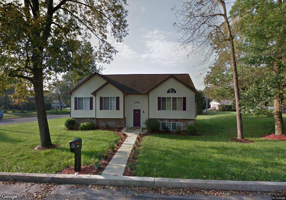 2400 Downing St, Reading, PA 19605 - photo 1