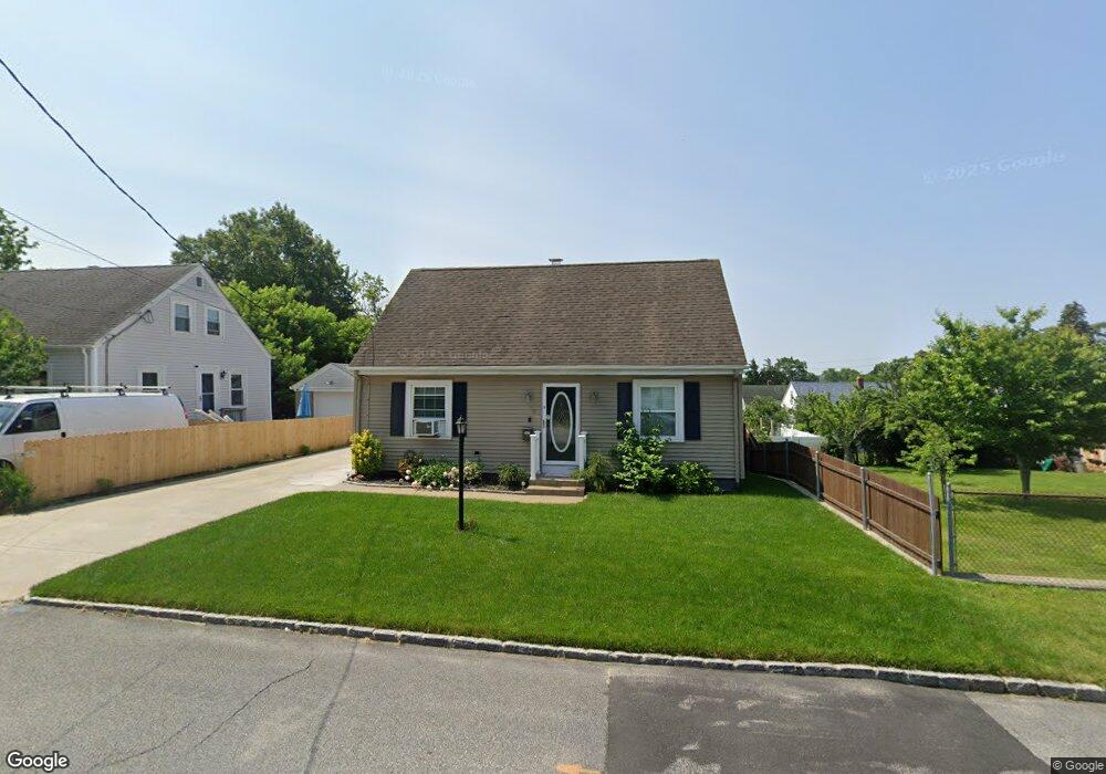28 Lookout Ave, Cranston, RI 02920 - photo 1