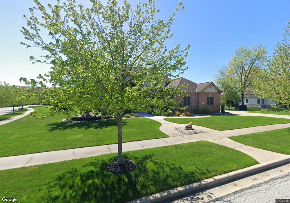 917 Cooke Ct, Crown Point, IN 46307 - photo 1