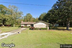 5701 Meadowview Dr, Moss Point, MS 39562
