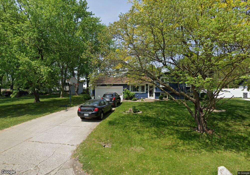 23173 Sandalwood Dr, Elkhart, IN 46516 - photo 1