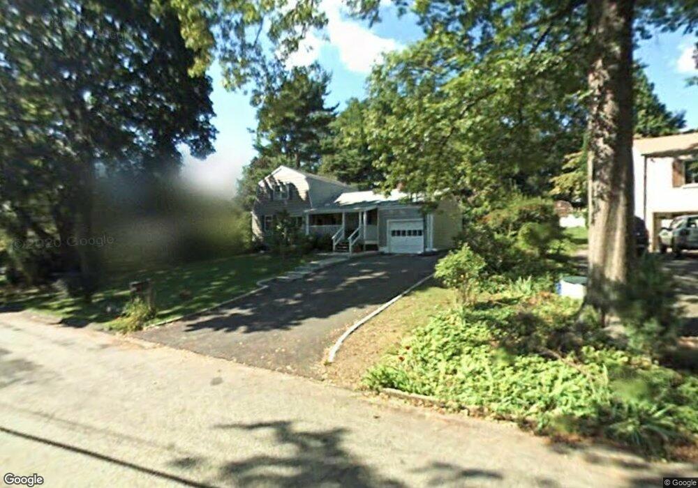 10 Old Wagon Rd, Old Greenwich, CT 06870 - photo 1