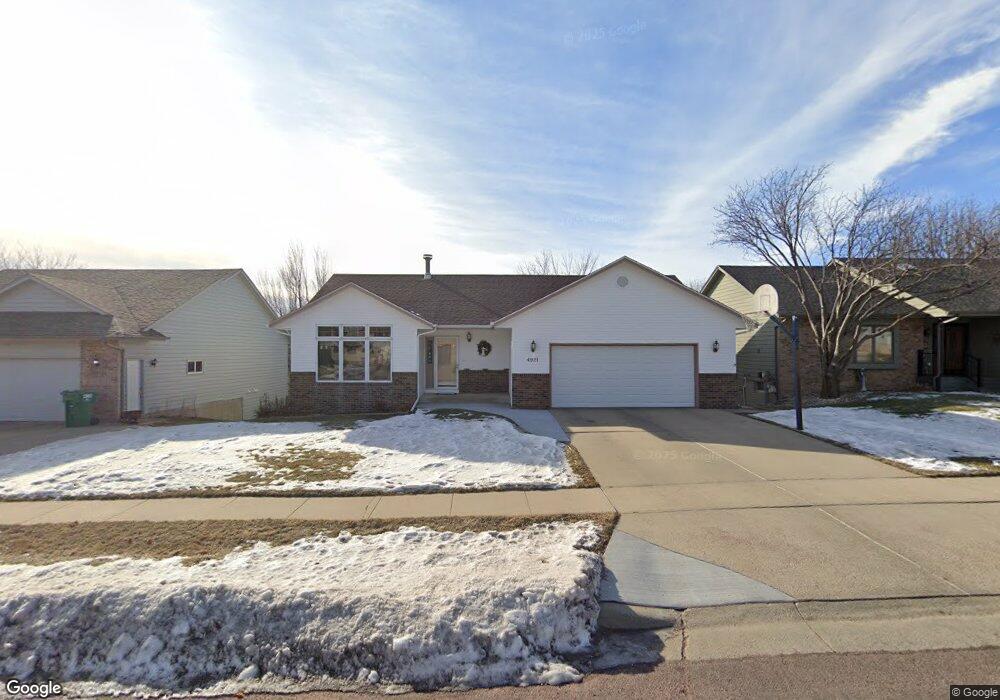 4921 E Fernwood Dr, Sioux Falls, SD 57110 - photo 1