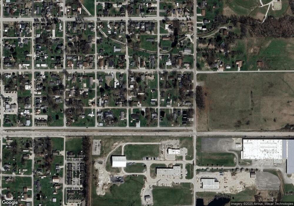 1060 SE B St, Linton, IN 47441 - photo 1