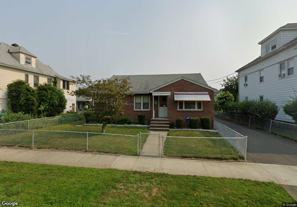 33 Ducharme Ave, Chicopee, MA 01013 - photo 1