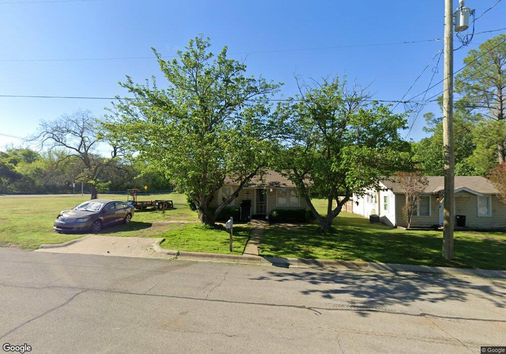 313 W Weatherford St, Weatherford, TX 76086 - photo 1