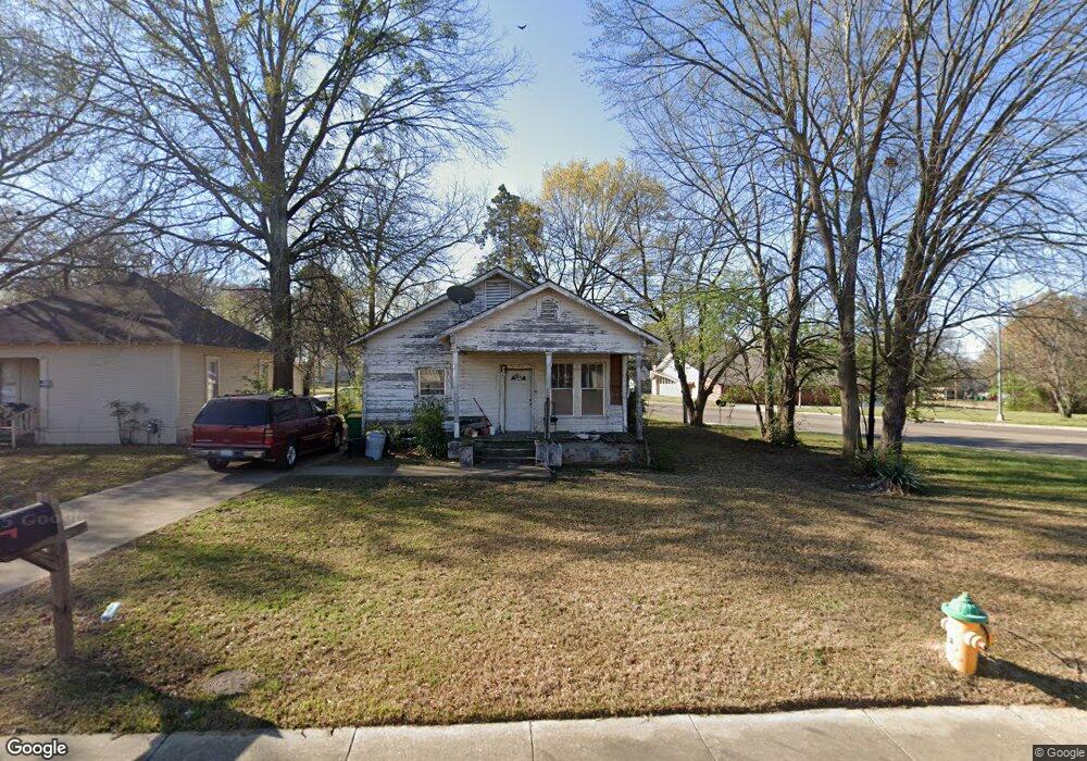 1543 W 10th St, Texarkana, TX 75501 - photo 1