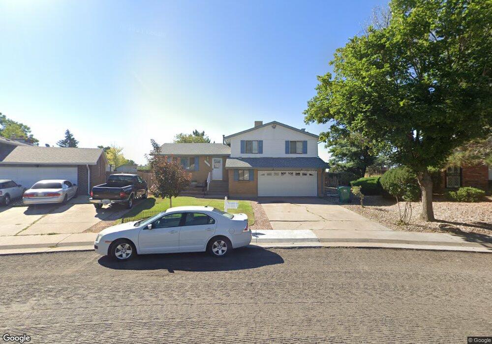 624 Naples Way, Aurora, CO 80011 - photo 1