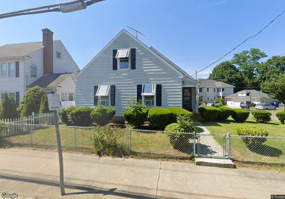 693 Benefit St, Pawtucket, RI 02861 - photo 1