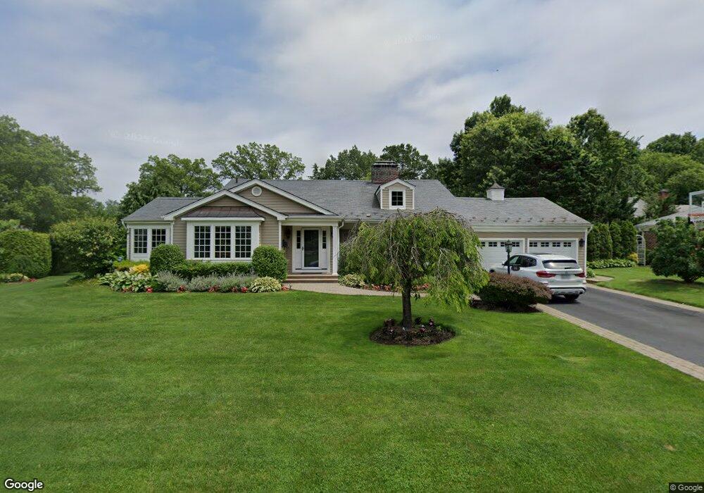 86 Bartlett Dr, Manhasset, NY 11030 - photo 1